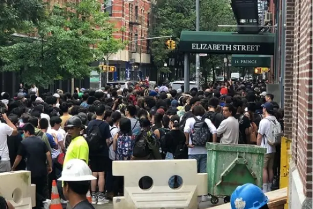Hundreds of hypebeasts flooded an Adidas x AriZona Iced Tea pop-up and reportedly began rioting when they learned there wasn't enough stock to go around.